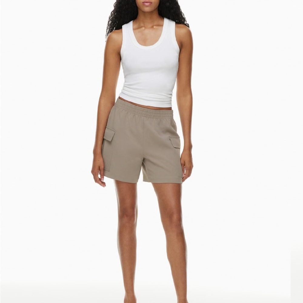 NWT Aritzia Women's wilfred Cargo Shorts in modern taupe